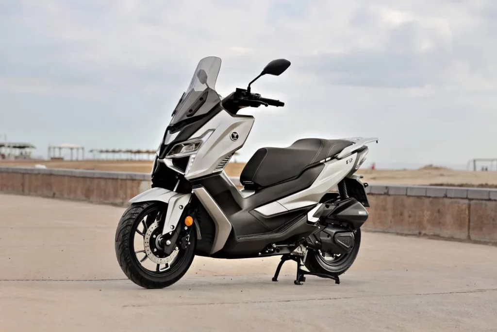 Si estás en esta lista, la DGT no te exigirá un examen para conducir motos de 125 con tu actual carnet 239 Motor16 peligrosos