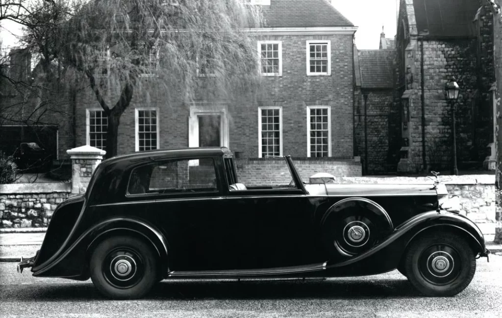 Así celebra Rolls-Royce los 60 años de la película de James Bond, Goldfinger 4 Motor16 rolls royce phantom III Motor16