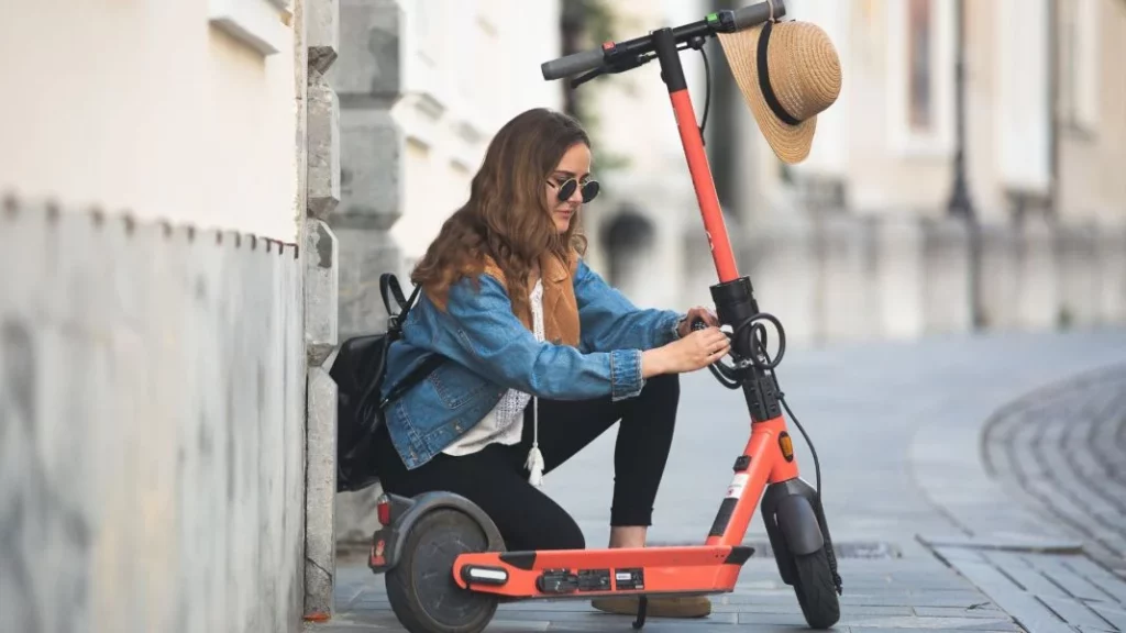 Tras Madrid, esta ciudad también echa a los patinetes eléctricos de sus calles 174 Motor16 accidentes