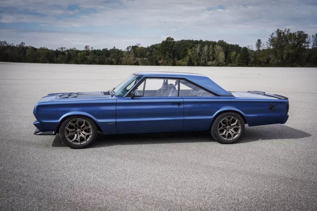 Mopar le pone las pilas a este Plymouth GTX de 1967 para el SEMA 6 Motor16 1967 Plymouth GTX Electromod 4 Motor16