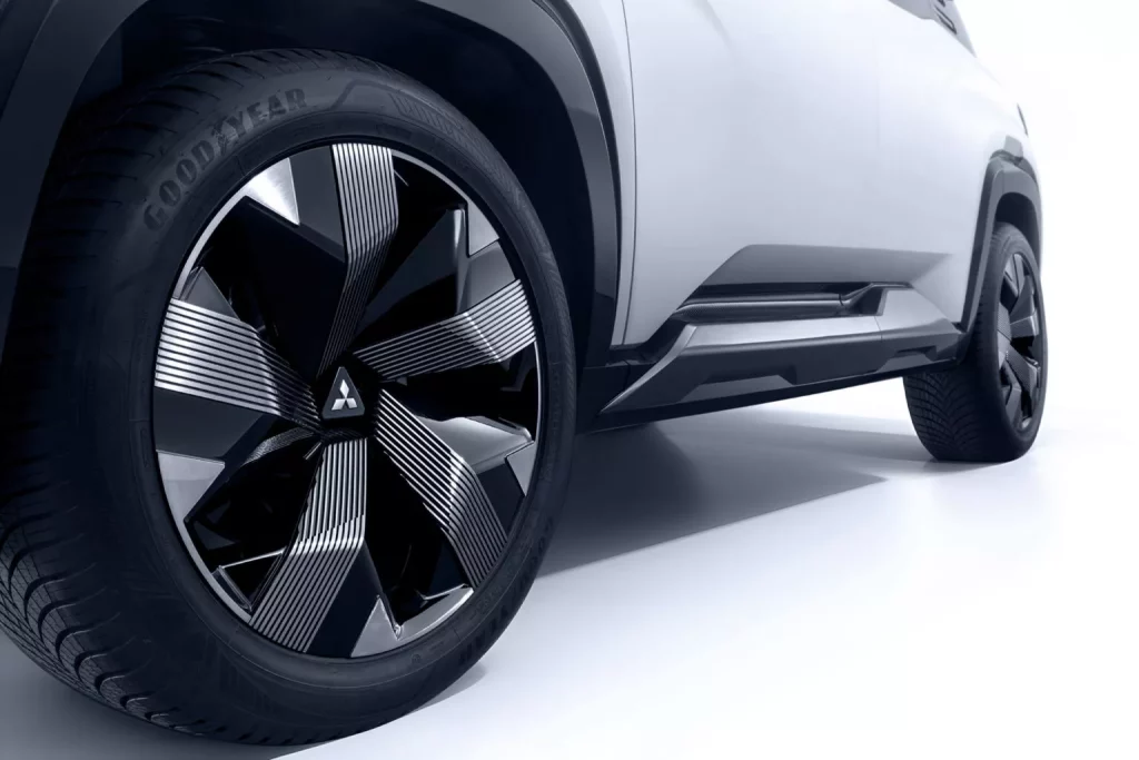 Mitsubishi DST Concept: El SUV que debería lanzar la marca japonesa 27 Motor16 2024 Mitsubishi DST Concept 14 Motor16