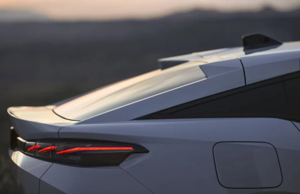 La familia del Peugeot 408 estrena versión eléctrica 11 Motor16 2024 PEUGEOT E 408 14 Motor16