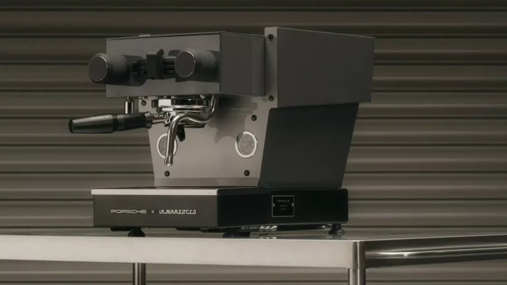 Porsche y La Marzocco crean la cafetera soñada por todo petrolhead 5 Motor16 2024 Porsche La Marzocco Cafetera 8 Motor16