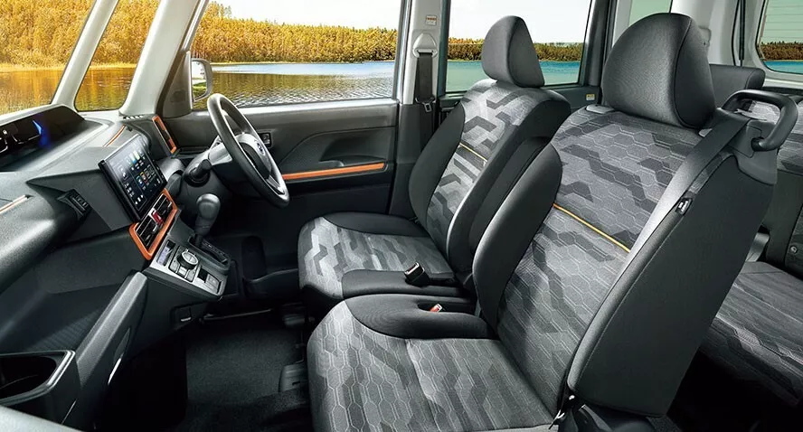 Subaru Chiffon Try: Un diminuto kei car con alma de Outback 2 Motor16 2024 Subaru Chiffon Try. Imagen interior.