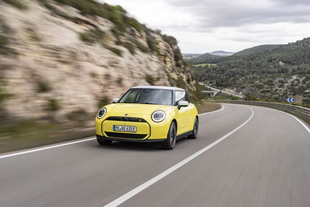 Así es el primer coche de Lola Índigo 1 Motor16 2mini cooper se 05 20 Motor16
