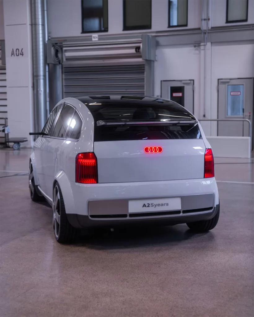 A los 25 años, el Audi A2 se convierte en eléctrico... 3 Motor16 AUDI A2 ETRON CONCEPT 2 Motor16