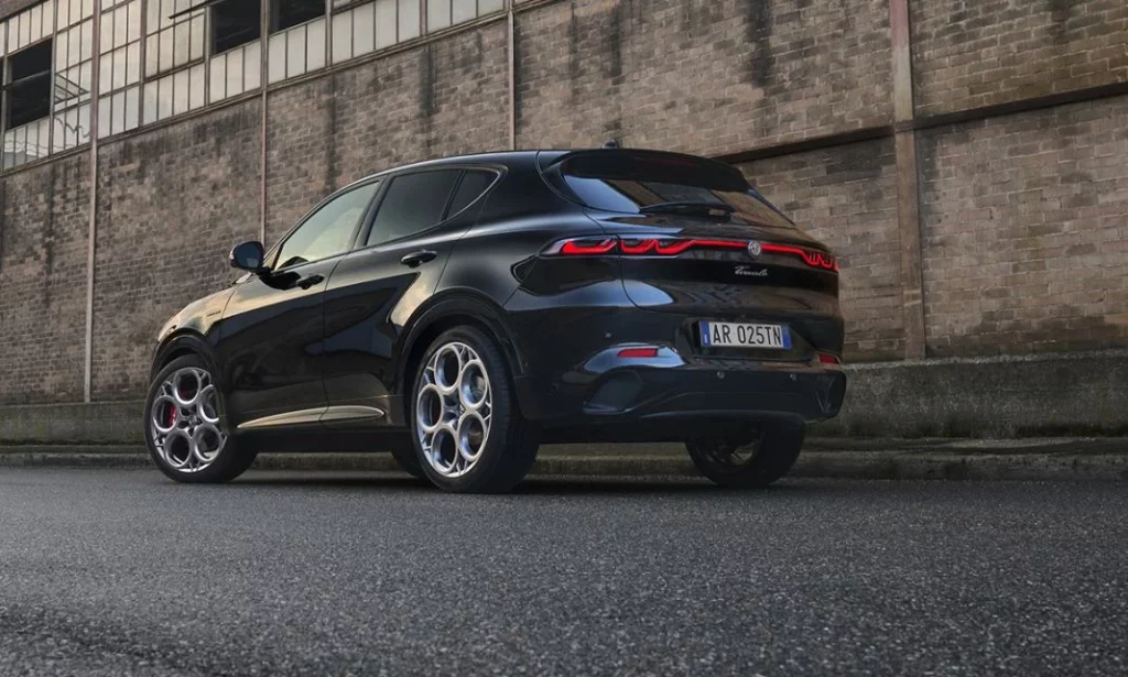 El Alfa Romeo Tonale recibe una ligera actualización de cara a 2025 1 Motor16 Alfa Romeo Tonale 2025 (6)