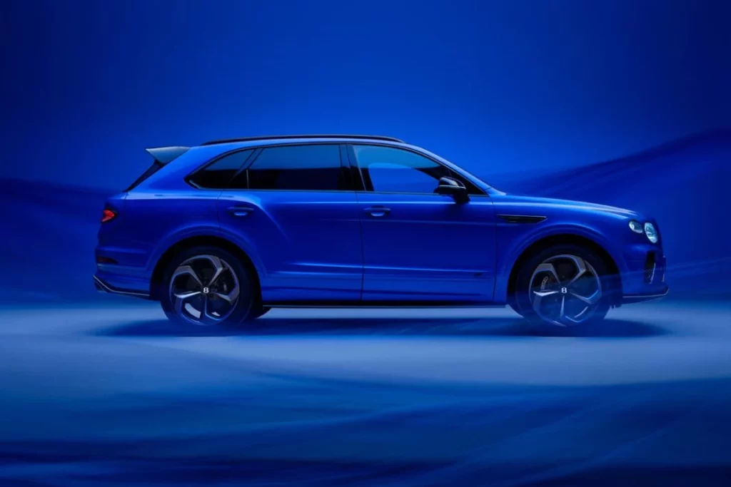 El Bentley Bentayga más potente de la historia calienta motores, que no serán W12 1 Motor16 2025 Bentley Bentayga. Imagen lateral.
