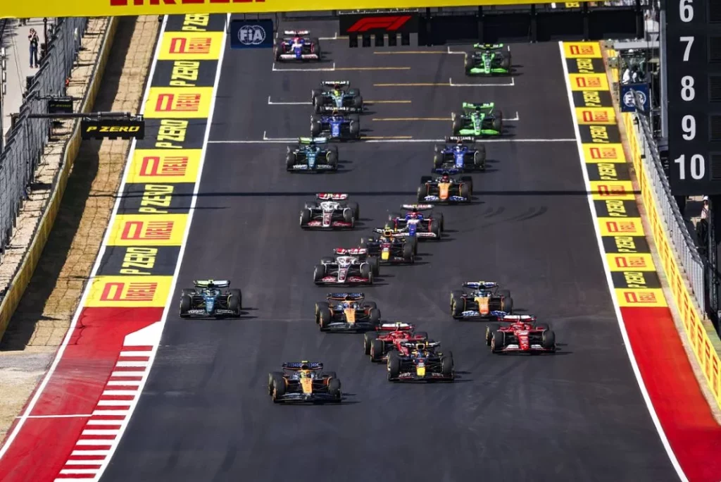 400 grandes premios: la altura de Fernando Alonso en México 9 Motor16 EuropaPress 6289193 04 norris lando gbr mclaren f1 team mcl38 01 verstappen max nld red bull Motor16