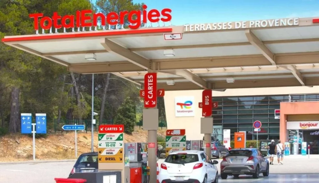 El diésel tiene los días contados: En estas gasolineras ya está prohibido venderlo desde ya 10 Motor16 diésel