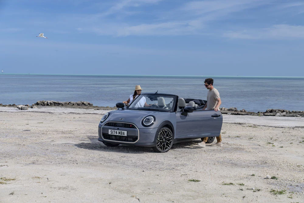 Mini Cabrio 2025, un clásico moderno que huye de lo eléctrico 17 Motor16 MINI CABRIO 13 Motor16