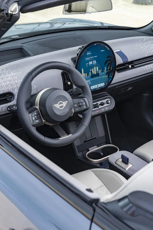 Mini Cabrio 2025, un clásico moderno que huye de lo eléctrico 25 Motor16 MINI CABRIO 21 Motor16