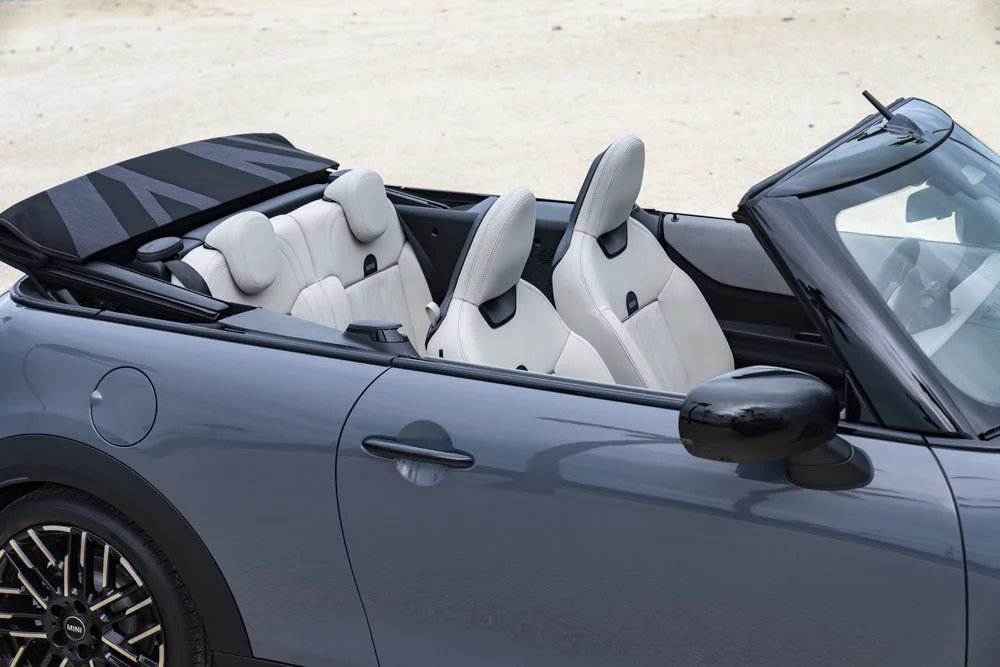 Mini Cabrio 2025, un clásico moderno que huye de lo eléctrico 28 Motor16 MINI CABRIO 24 Motor16