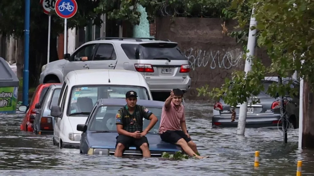 ¿Qué defectos deja la inundación a un coche?