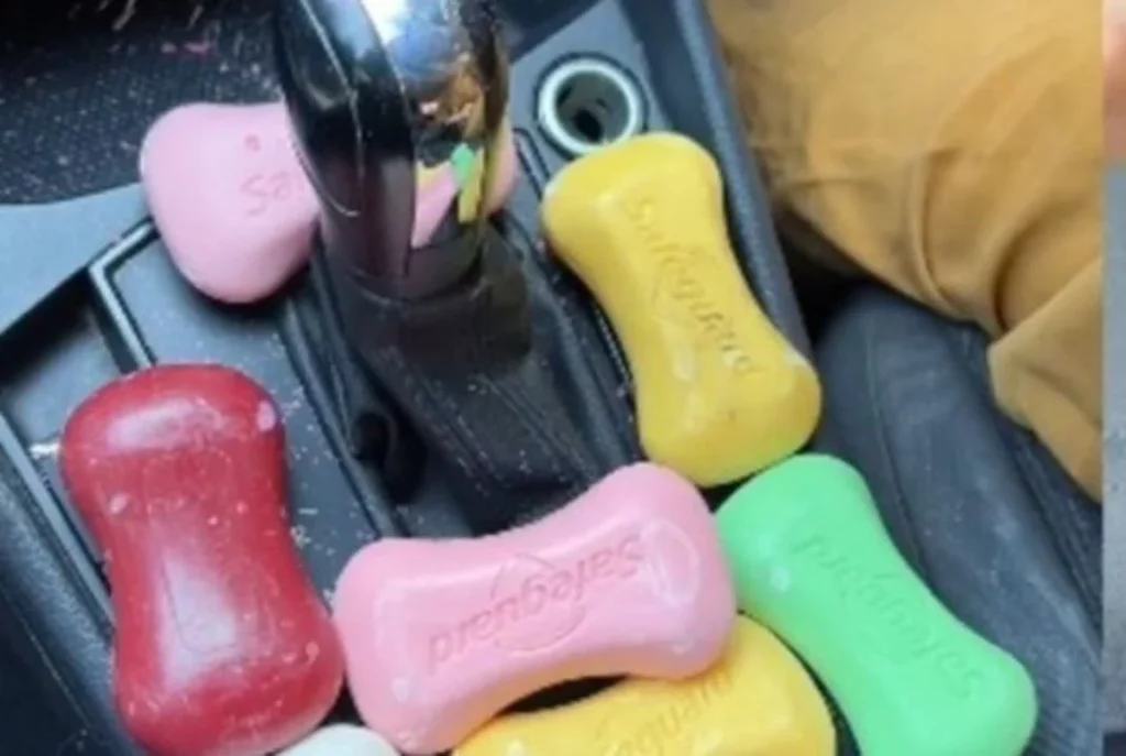 Tu coche agradecerá tener jabón en barra en el interior y cuesta tan solo 3 euros 1 Motor16 Otros usos útiles del jabón para mantener tu coche