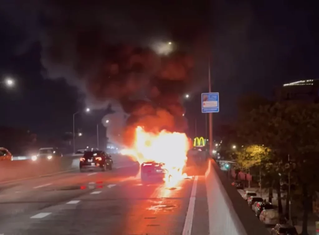 Ethan Duran, el influencer al que su Lamborghini Revuelto le ha durado 174 kilómetros 2 Motor16 lamborghini revuelto incendio Motor16