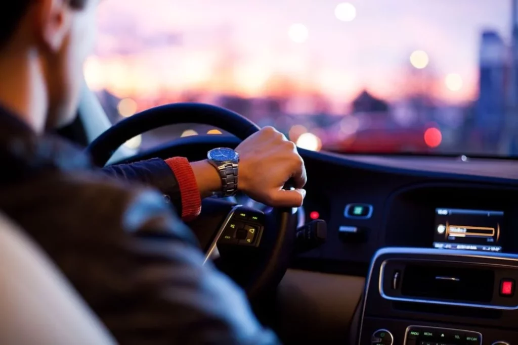ARVAL ve en la movilidad de los trabajadores en España, un reto y una oportunidad para la evolución de las empresas 1 Motor16 malos habitos al volante Motor16