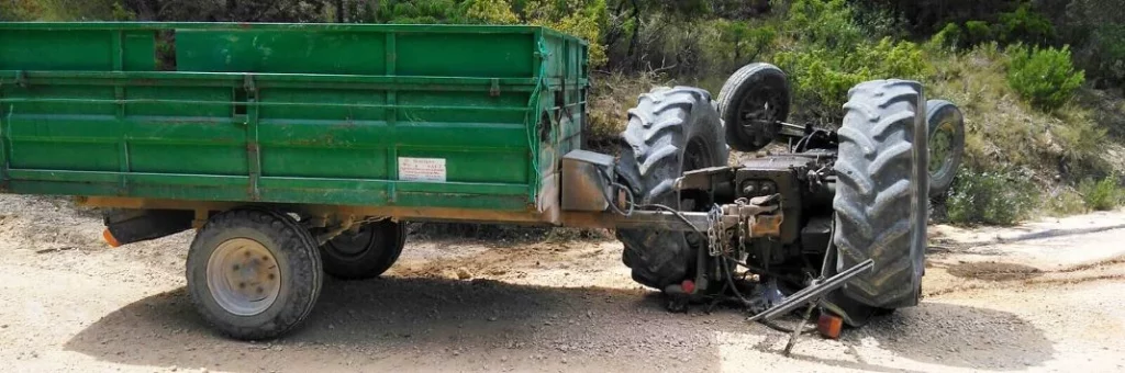 La DGT ahora da consejos de cómo se debe conducir un tractor por las vías públicas 105 Motor16 velocidad