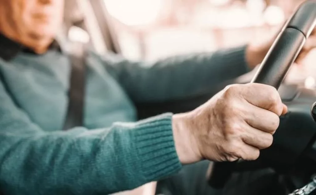 La DGT lo aclara: El requisito para que no te quiten el carnet de conducir si tienes más de 65 años 118 Motor16 proteger