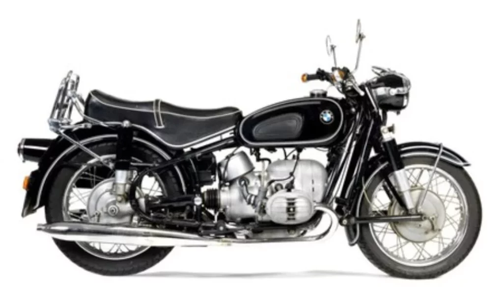 La sensacional moto con la que Steve Jobs iba a trabajar en 1981 1 Motor16 Los detalles de la BMW R60/2 que conducia Steve Jobs