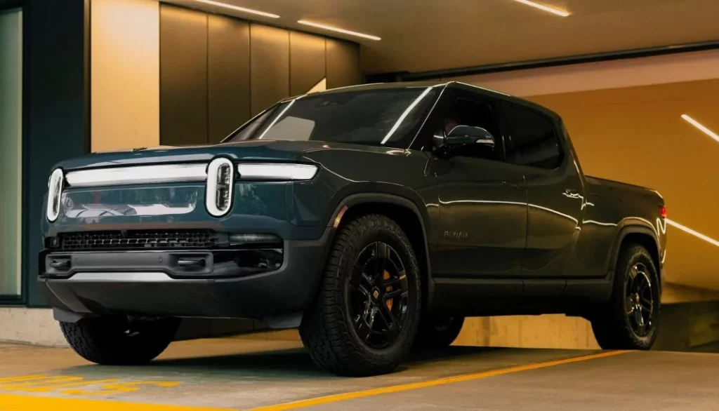 El pick-up eléctrico que ha sobrevivido al huracán Helene no ha sido el Tesla Cybertruck 2 Motor16 Las características claves del Rivian R1T, el pick-up eléctrico que sobrevivió al huracán Helene