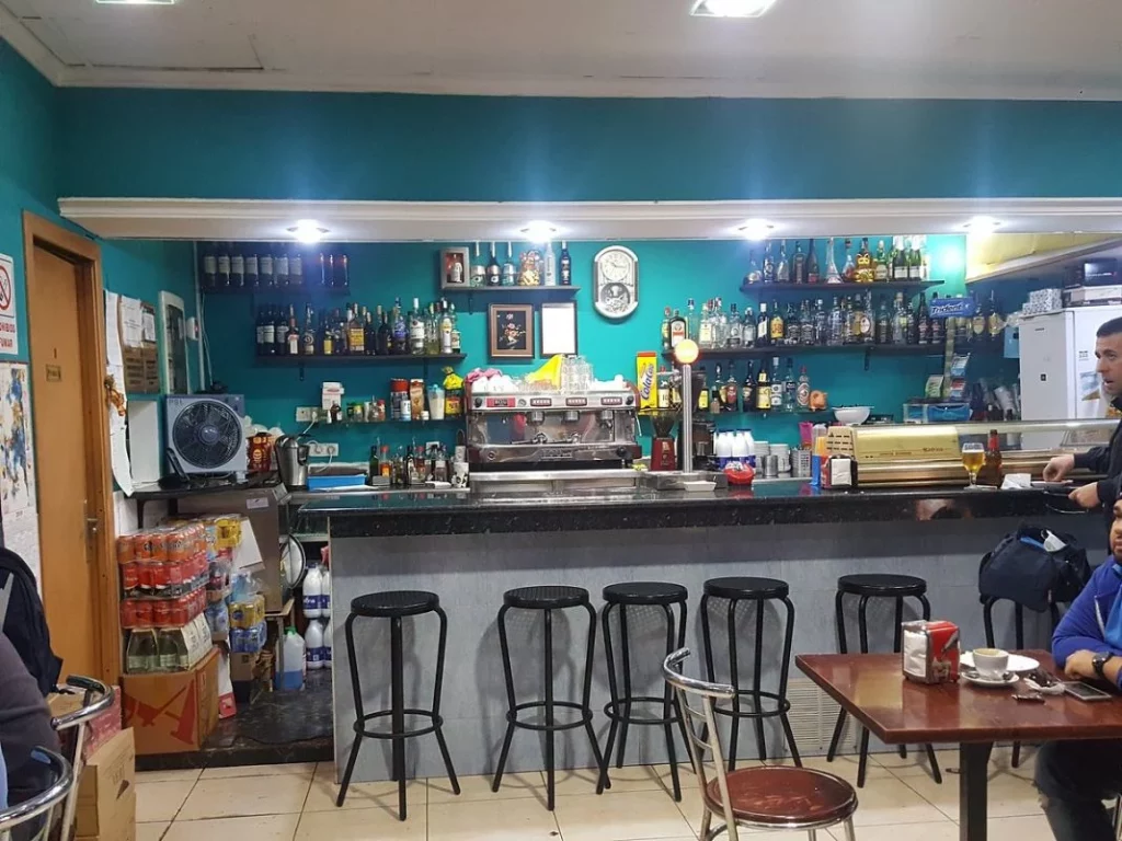 bar