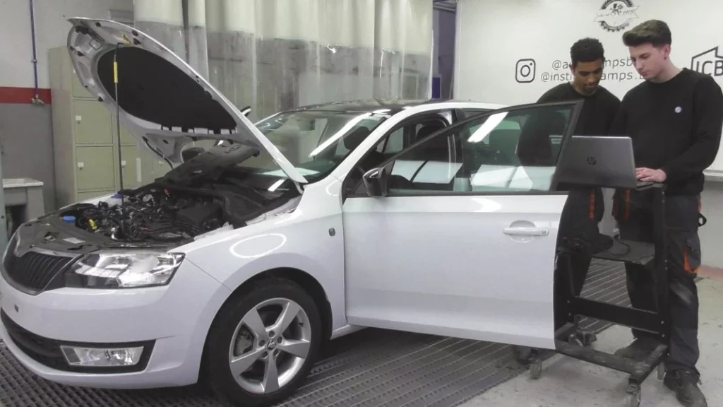 Si buscas empleo en automoción, este programa de Volkswagen te interesa 1 Motor16 talentia Motor16
