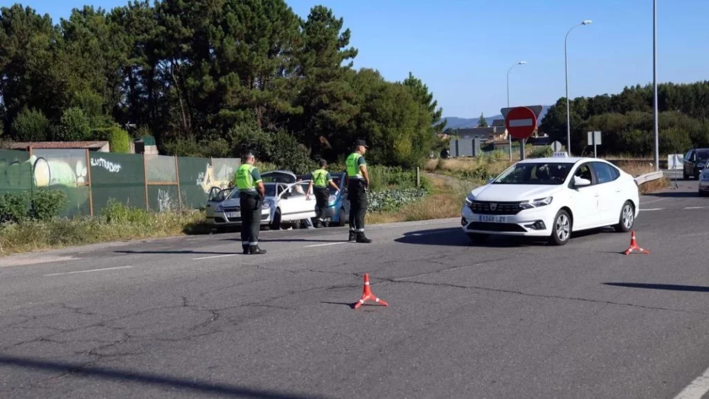 La multa que la Guardia Civil te puede poner por circular por un camino con tu coche para buscar setas 186 Motor16 Guardia Civil