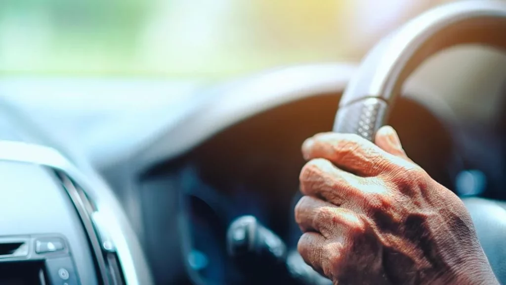 El nuevo 'pero' que pone la DGT a los mayores de 65 años para que no sigan conduciendo 39 Motor16 capacidades