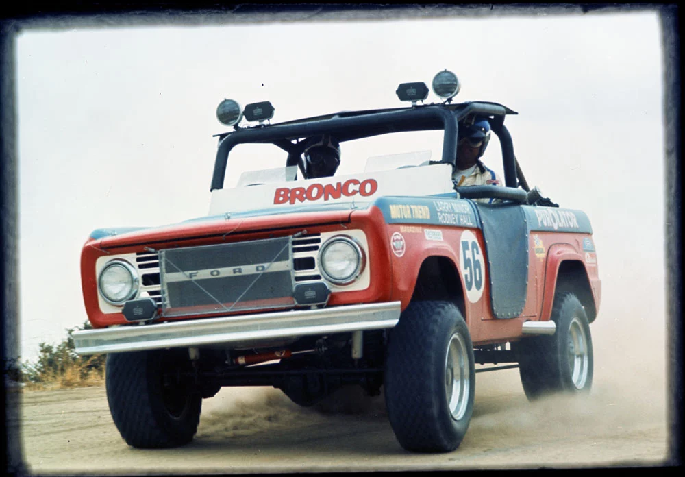El Ford Bronco se pone en forma y rescata su versión 'low cost' 4 Motor16 1969 Ford Bronco Classic 1 Motor16