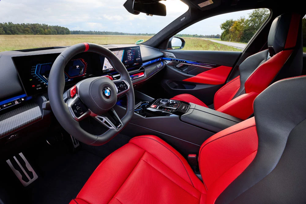 El BMW M5 Touring tiene precio en España: 2.600 euros en favor de la practicidad 4 Motor16 2024 BMW M5 Touring. Imagen interior.