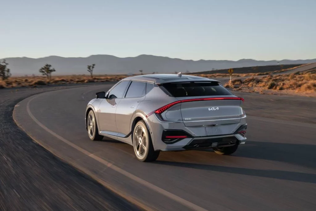 2024 Kia EV6 EE UU 17 Motor16