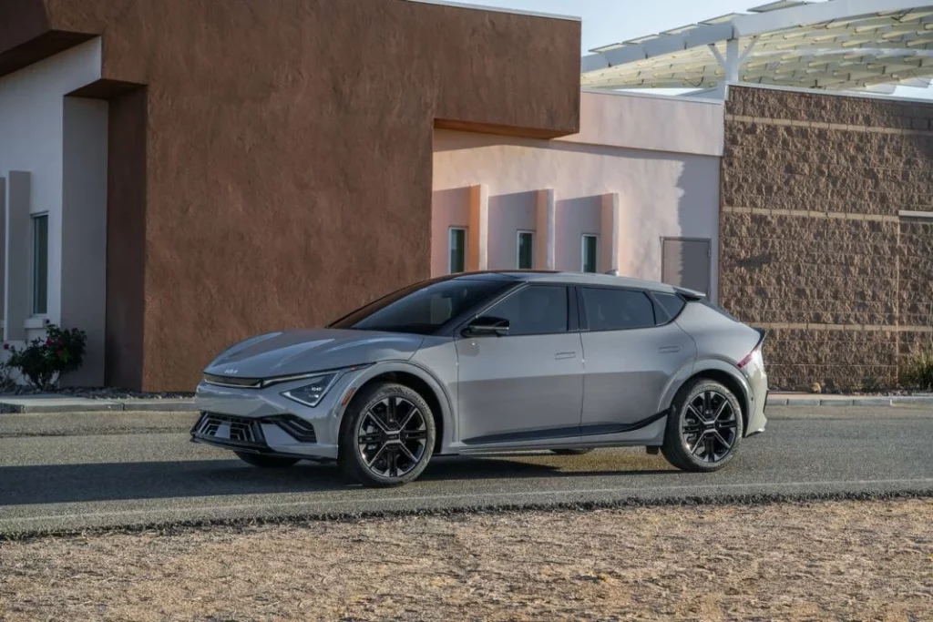 2024 Kia EV6 EE UU 18 Motor16