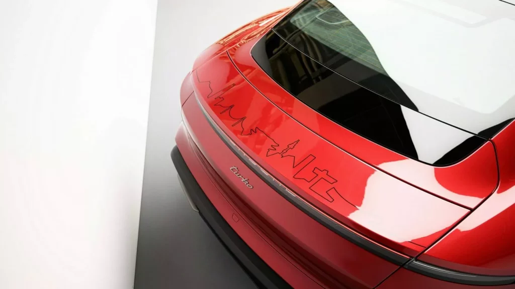 El Porsche Taycan Turbo más exclusivo se llama K-Edition 1 Motor16 2024 Porsche Taycan Turbo K-Edition. Corea. Imagen alerón.