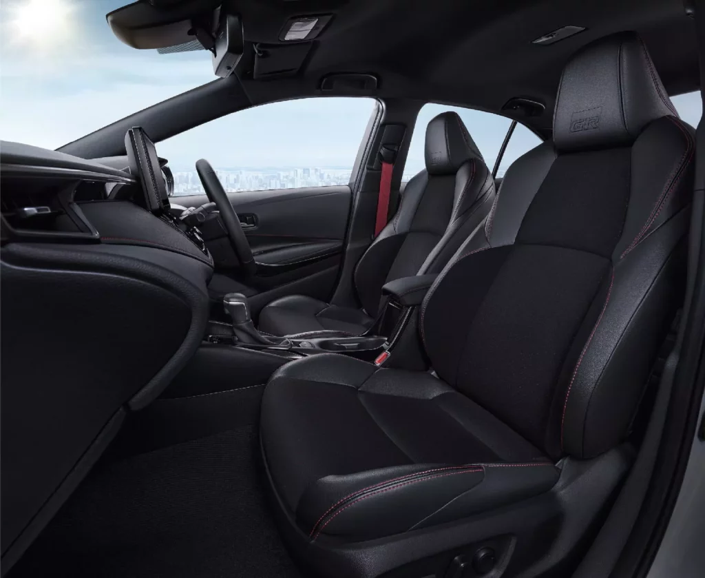 El Toyota Corolla Altis estrena versión firmada por Gazoo Racing 1 Motor16 2024 Toyota Corolla Altis GR Sport. Imagen interior.