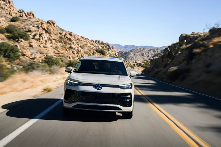 El Volkswagen Tiguan llega a EE.UU. con tamaño de Tayron y precio de T-Roc