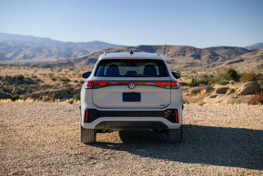 El Volkswagen Tiguan 'yanqui' es el mix perfecto entre Tiguan y Tayron 17 Motor16 2024 Volkswagen Tiguan USA 3 Motor16