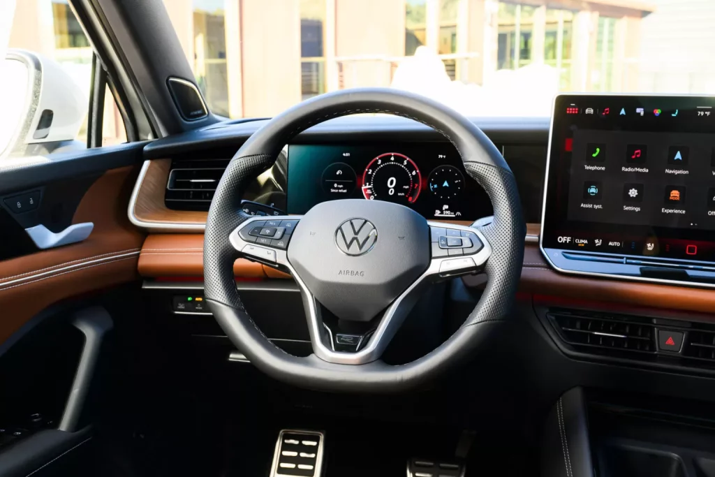 El Volkswagen Tiguan 'yanqui' es el mix perfecto entre Tiguan y Tayron 44 Motor16 2024 Volkswagen Tiguan USA 40 Motor16