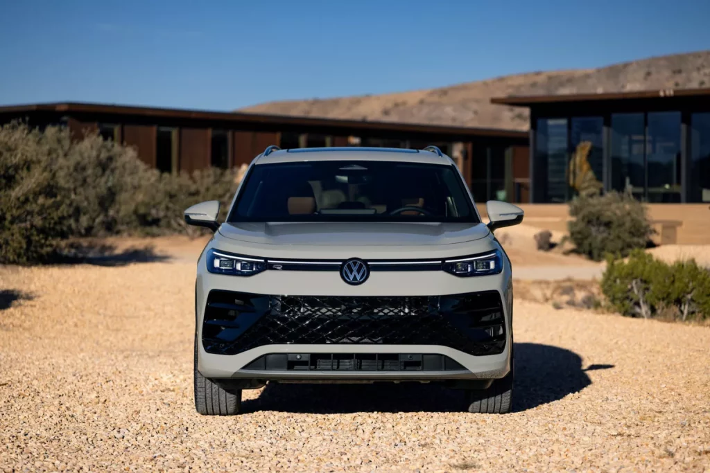 El Volkswagen Tiguan 'yanqui' es el mix perfecto entre Tiguan y Tayron 4 Motor16 2024 Volkswagen Tiguan USA 5 Motor16