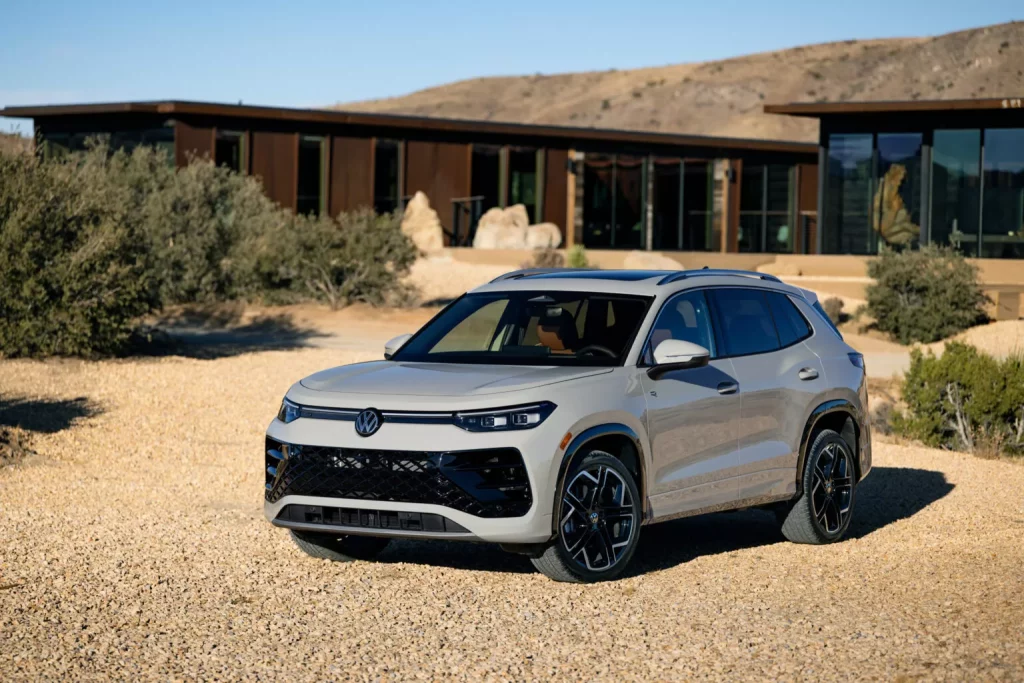 El Volkswagen Tiguan 'yanqui' es el mix perfecto entre Tiguan y Tayron 6 Motor16 2024 Volkswagen Tiguan USA 6 Motor16