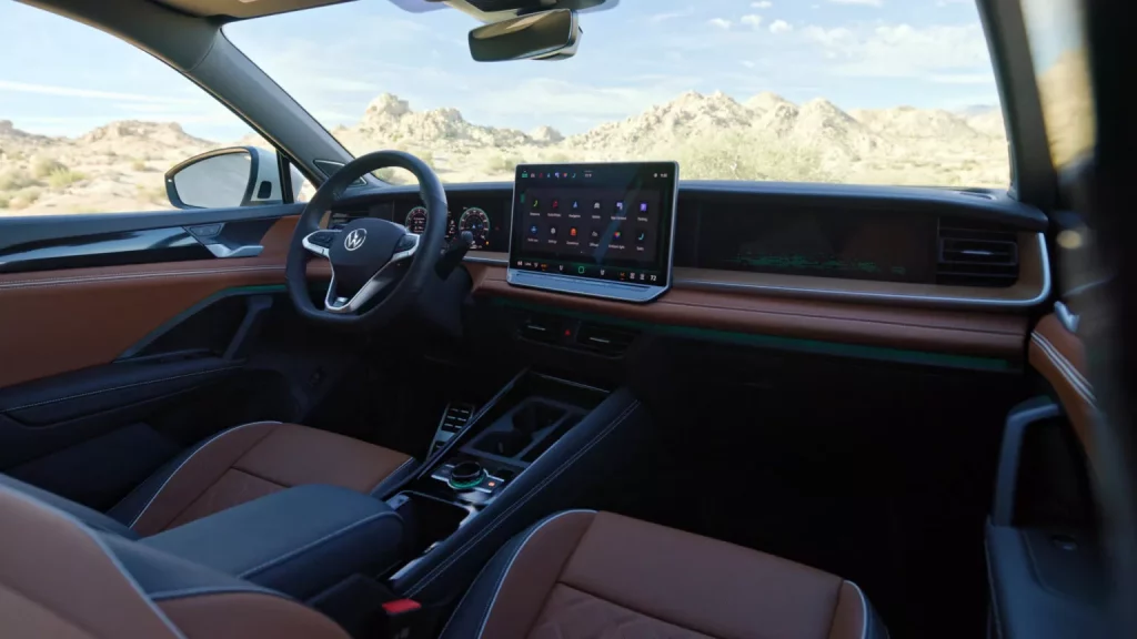 El Volkswagen Tiguan 'yanqui' es el mix perfecto entre Tiguan y Tayron 41 Motor16 2024 Volkswagen Tiguan USA 64 Motor16
