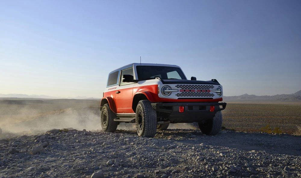 El Ford Bronco se pone en forma y rescata su versión 'low cost' 10 Motor16 2025 Ford Bronco Stroppe Special Edition 2 Motor16