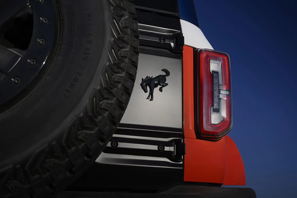 El Ford Bronco se pone en forma y rescata su versión 'low cost' 30 Motor16 2025 Ford Bronco Stroppe Special Edition 22 Motor16