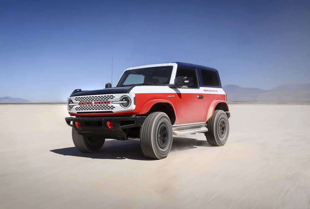 El Ford Bronco se pone en forma y rescata su versión 'low cost' 14 Motor16 2025 Ford Bronco Stroppe Special Edition 6 Motor16