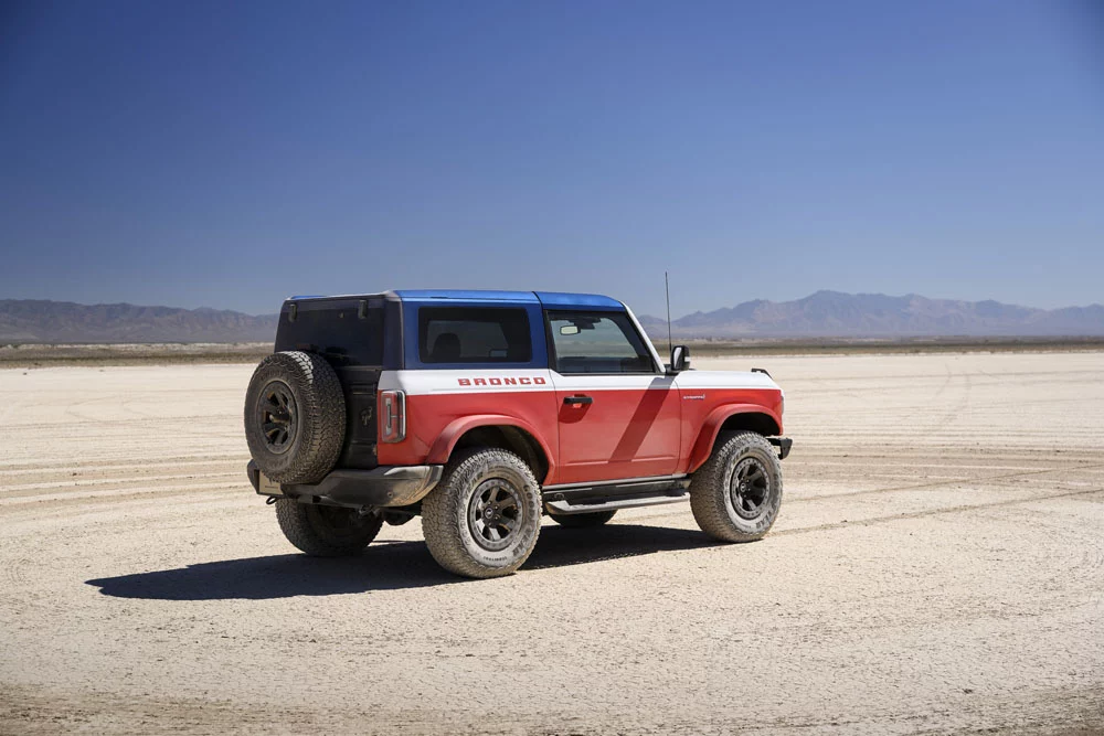 El Ford Bronco se pone en forma y rescata su versión 'low cost' 15 Motor16 2025 Ford Bronco Stroppe Special Edition 7 Motor16