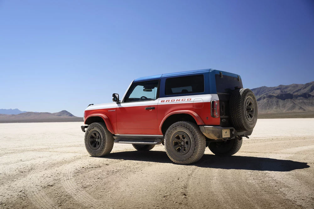 El Ford Bronco se pone en forma y rescata su versión 'low cost' 17 Motor16 2025 Ford Bronco Stroppe Special Edition 9 Motor16