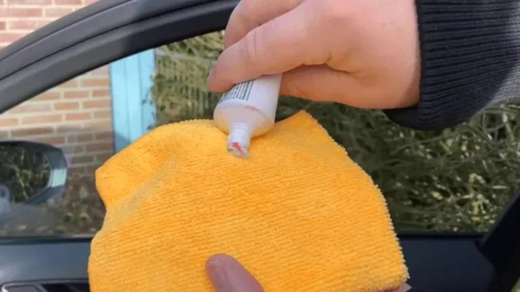Colgate, Sensodyne y Oral B tienen el producto que debes aplicar a los retrovisores de tu coche 1 Motor16 La reacción de las personas en redes sociales retrovisores