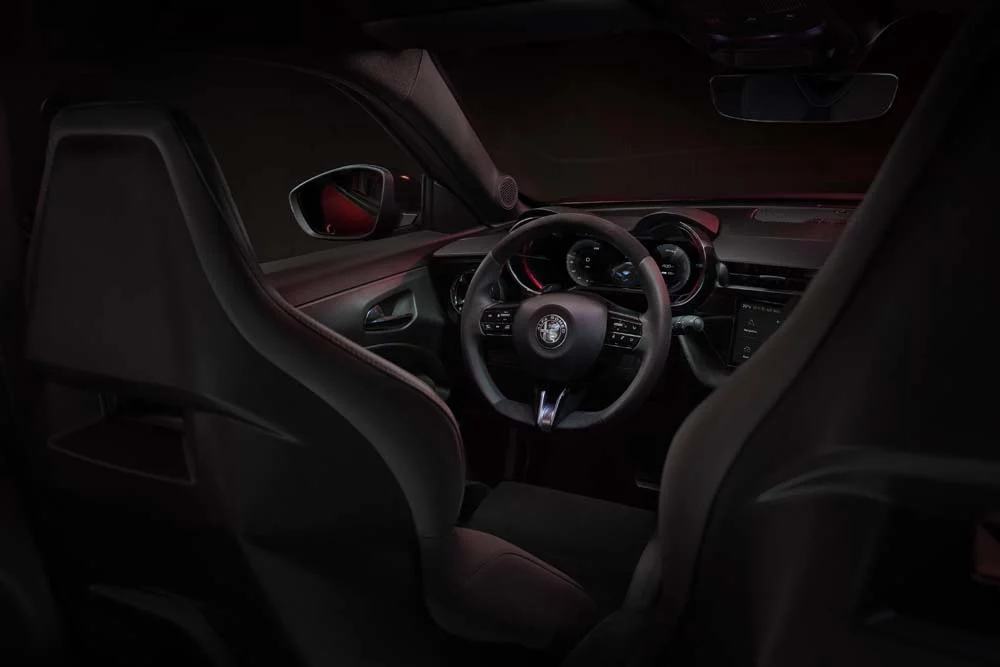 Ya está disponible el Alfa Romeo Junior eléctrico de 'carreras' 11 Motor16 Alfa Romeo Junior Veloce 10 Motor16
