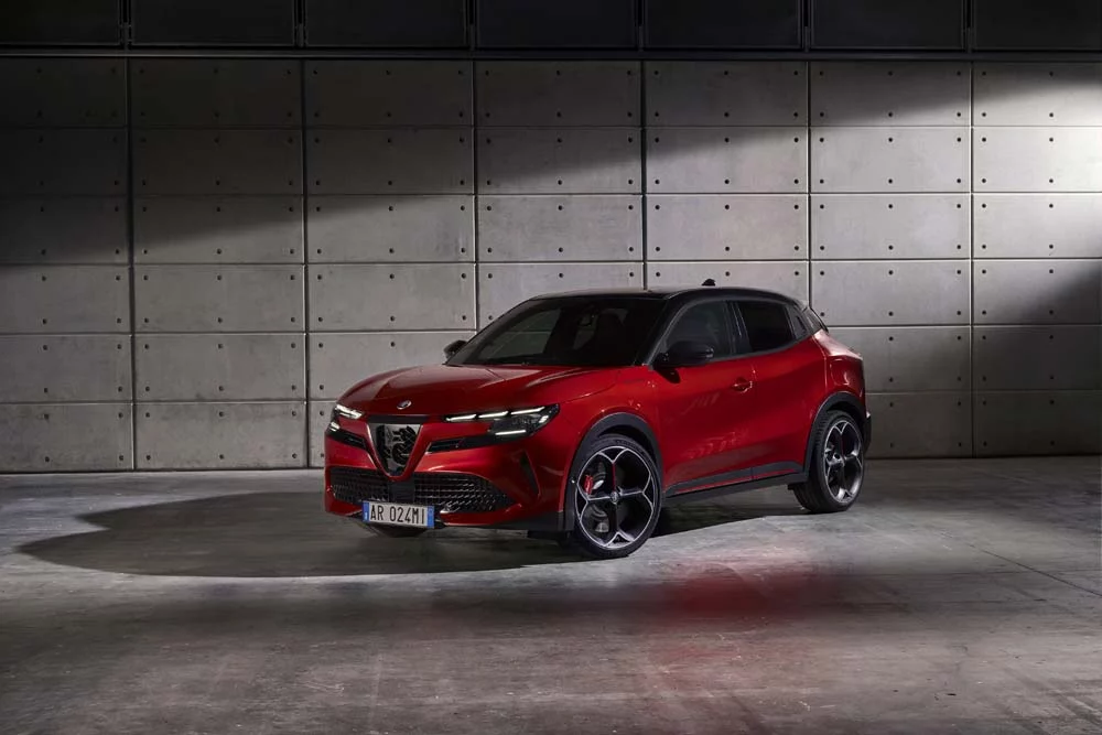 Ya está disponible el Alfa Romeo Junior eléctrico de 'carreras' 24 Motor16 Alfa Romeo Junior Veloce 25 Motor16