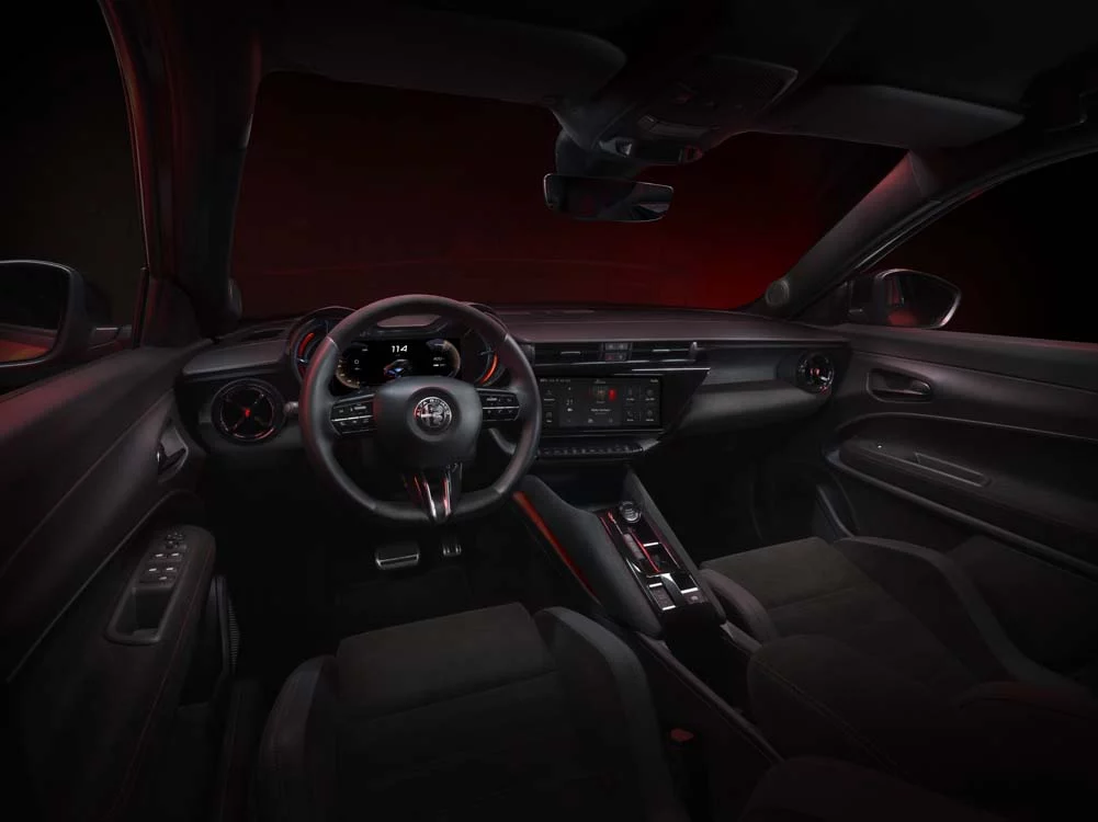 Ya está disponible el Alfa Romeo Junior eléctrico de 'carreras' 4 Motor16 Alfa Romeo Junior Veloce 3 Motor16